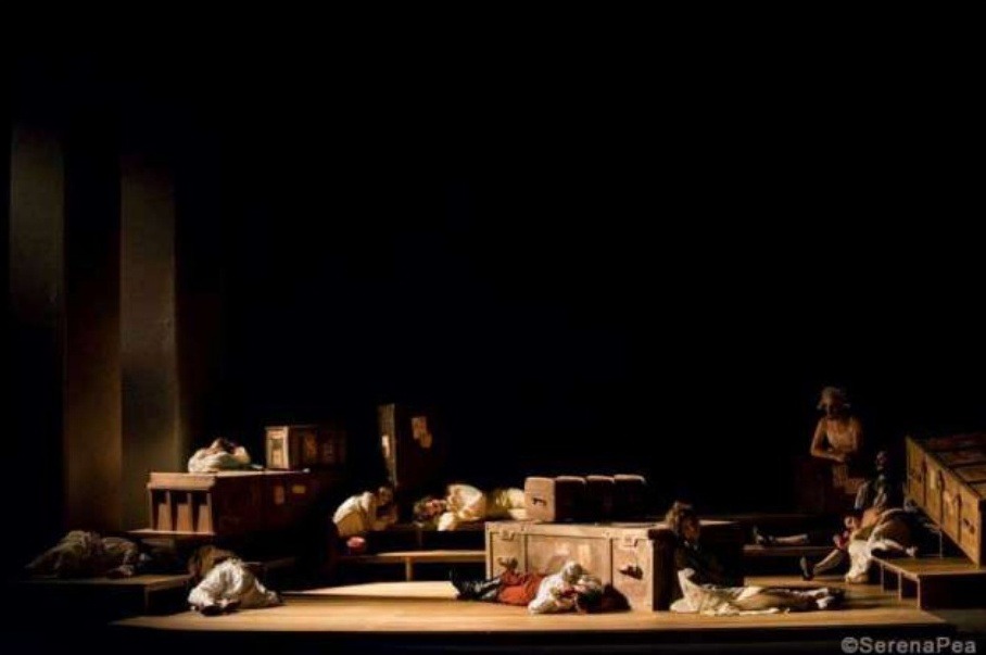 Arlecchino, il servitore di due padroni, foto di scena